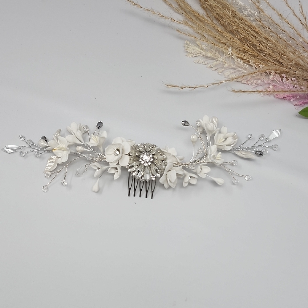 White and Silver Floral Hair Comb with Crystal Accents